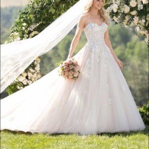 Martina Liana Ball Gown Wedding Dress, 1048-Size 2